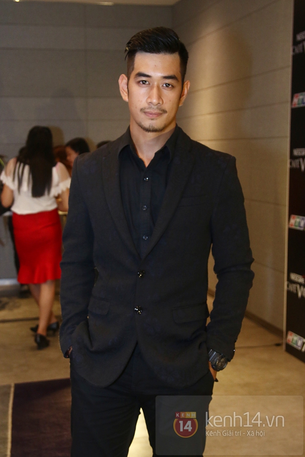 Minh Hằng được dàn trai 